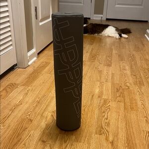 UPPER Gray Barbell Pad